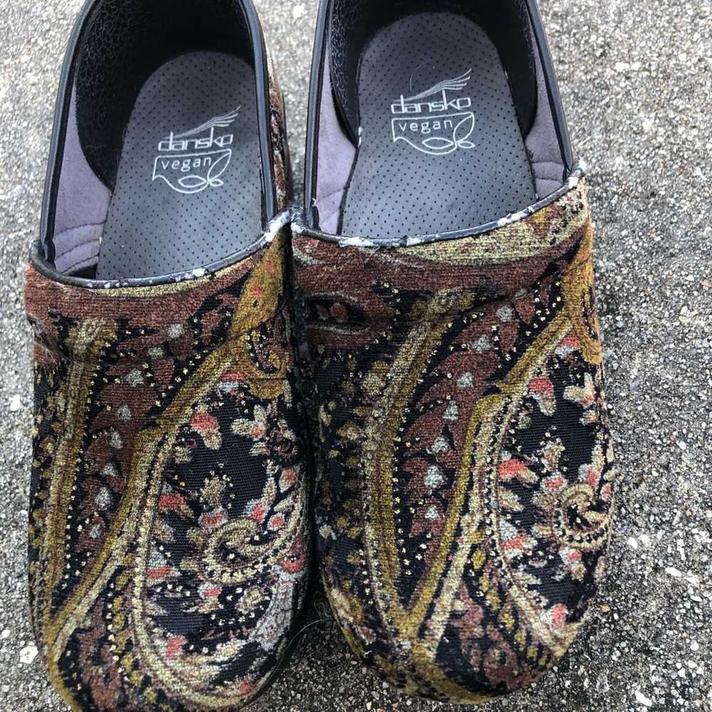 Dansko Vegan Paisley Tapestry Clogs Professional 38